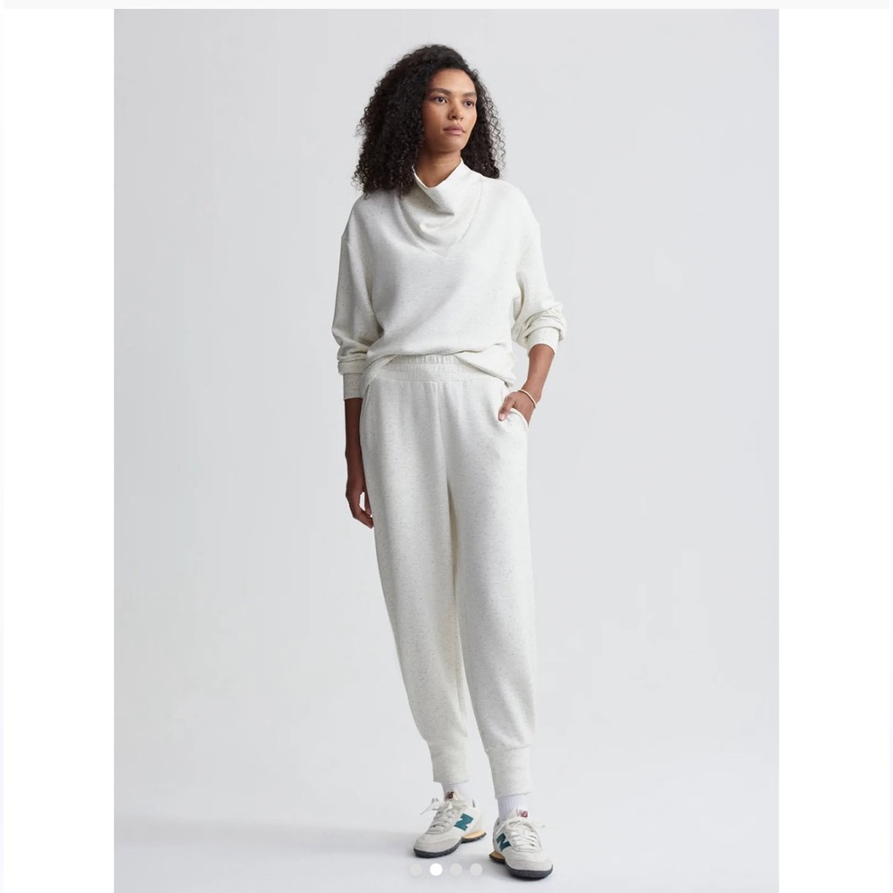 Varley The Relaxed Pants Off-White Relaxed Jogger Pants